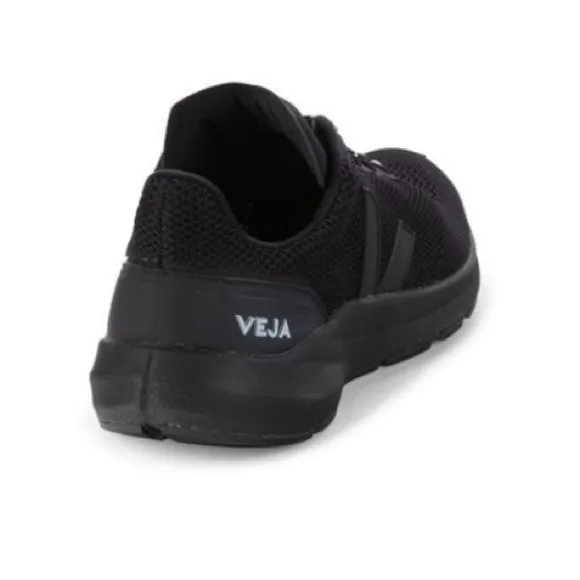 NWT Veja black sneakers EU size 40 (women’s 8 1/2-9/men’s 7).Brand new with box.