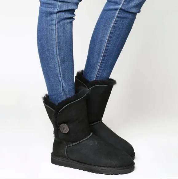 NWT Women's UGG Bailey Button II Boots NO BOX