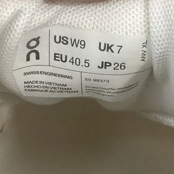 On Cloud 5 - Women's Size 9 - White - Low Running Shoes - 59-98373