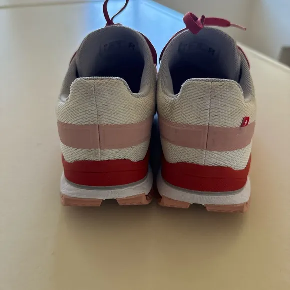 On Cloud Cloudsurfer Running Shoes