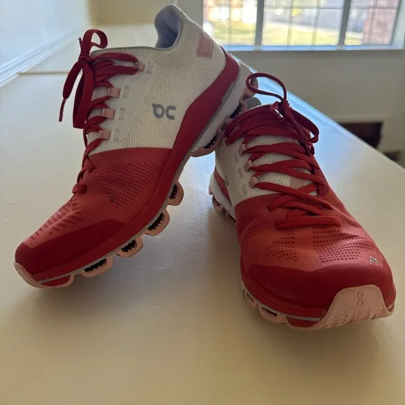On Cloud Cloudsurfer Running Shoes