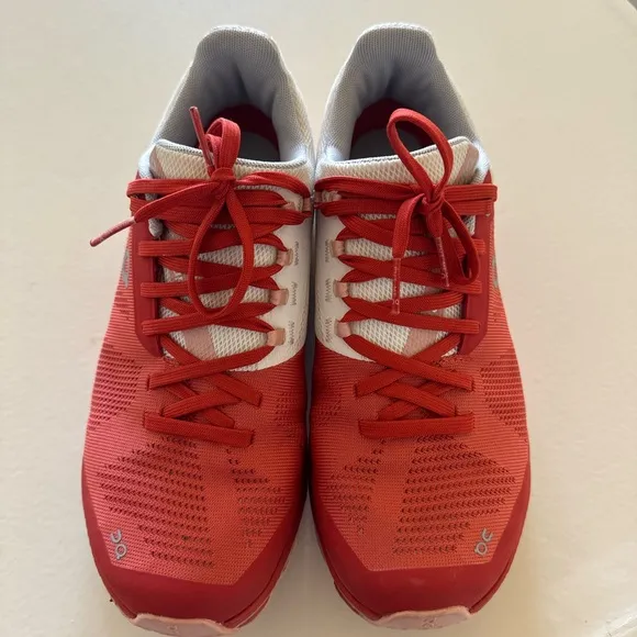 On Cloud Cloudsurfer Running Shoes