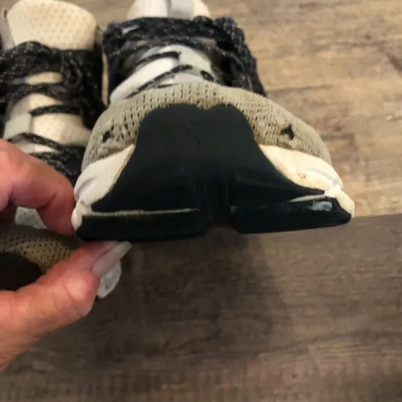 On Cloud Hi Edge Shoes - Men's very worn