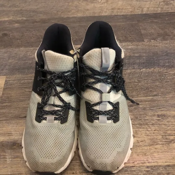 On Cloud Hi Edge Shoes - Men's very worn
