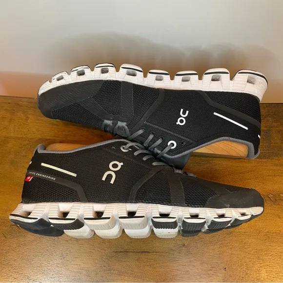 On | Cloud Running Shoes - Black White ; Womens 6