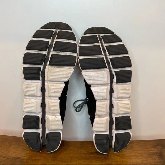 On | Cloud Running Shoes - Black White ; Womens 6