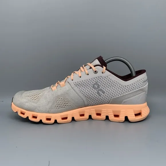 On Cloud X Gray Peach Running Shoes Women’s Sz 9.5