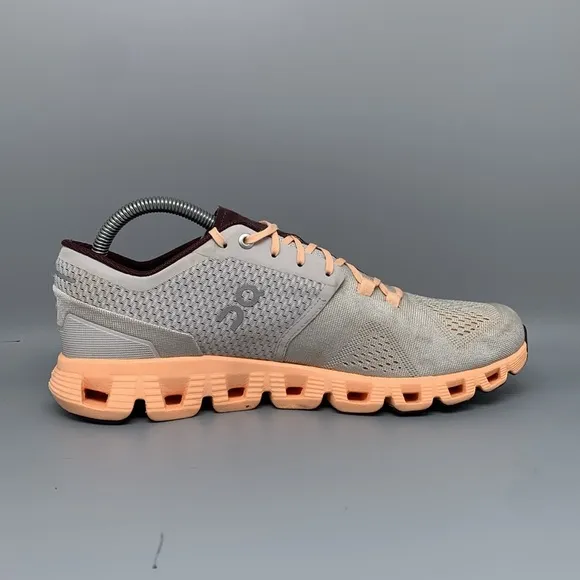 On Cloud X Gray Peach Running Shoes Women’s Sz 9.5