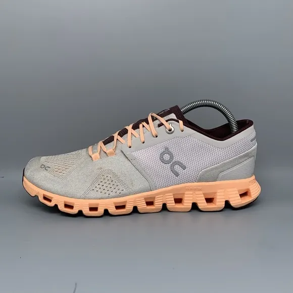 On Cloud X Gray Peach Running Shoes Women’s Sz 9.5