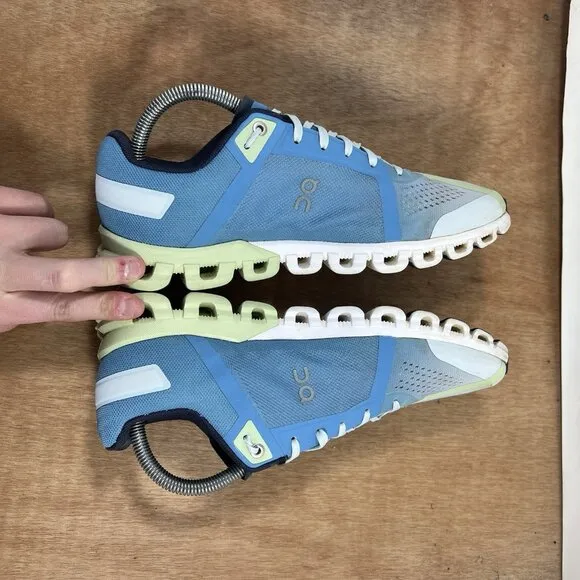 On Cloudflow 3.0 Sneakers Women Size 9 Blue White Light Running Comfort Shoes