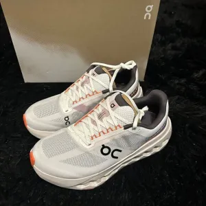 ON CLOUDSURFER Next Wide running athletic training lace up shoes sneakers sz8