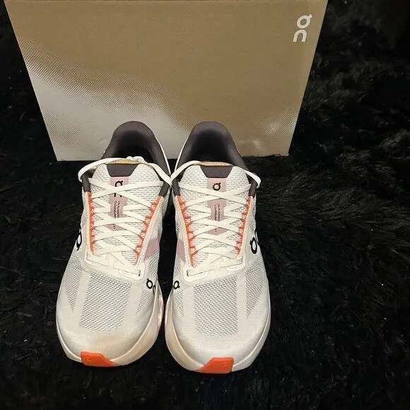ON CLOUDSURFER Next Wide running athletic training lace up shoes sneakers sz8