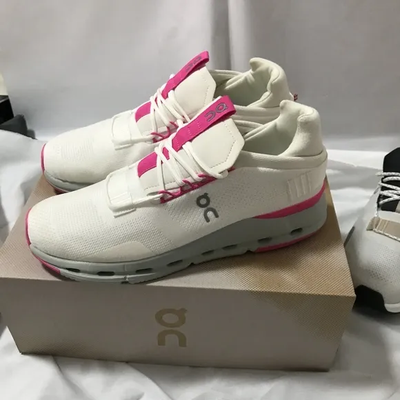 👟O.N Running Cloudnova Women Shoes pink