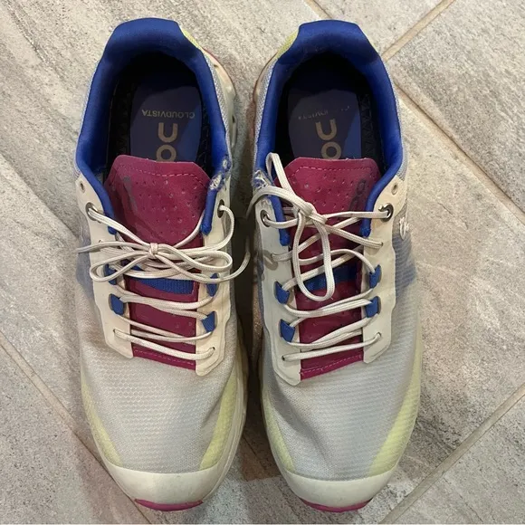 On Running Women's Cloudvista Shoes - Heather/Rhubarb US women’s Size 9