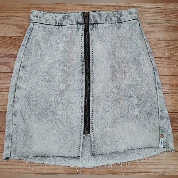 One Teaspoon Vixen high waist grey acid-wash denim skirt Harley 25 XS NEW
