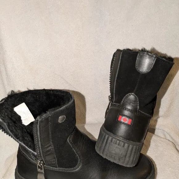 Pajar Black Ankle Boots with Furry Lining and Rugged Sole Size 8-81/2
