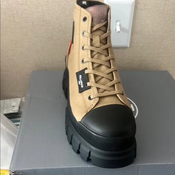 Palladium Men's Tan and Black Boots