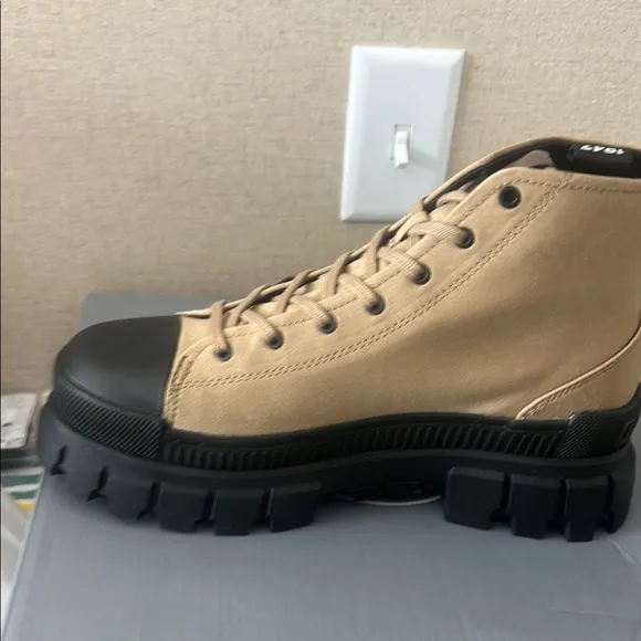 Palladium Men's Tan and Black Boots
