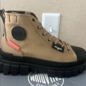 Palladium Men's Tan and Black Boots