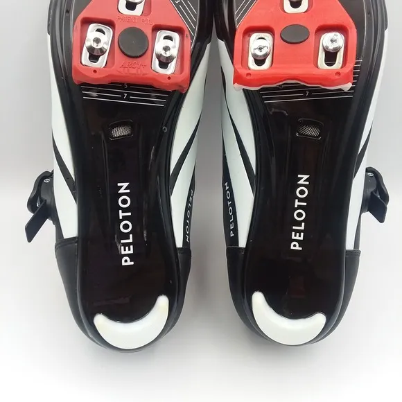 Peloton Cycling Shoes With Cleats Sz43 Men's 9.5-10 Women's 11  Black w/ Cleats