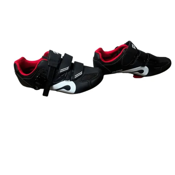 Peloton Cylcing Shoes for Peloton Bike and Bike  Size 7 Women/5 Men
