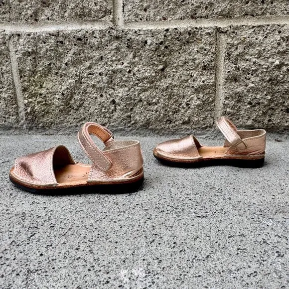 PONS Frailera Style Avarca Shoes Girls 26 EU 9.5 US Metallic Rose Gold Sandals