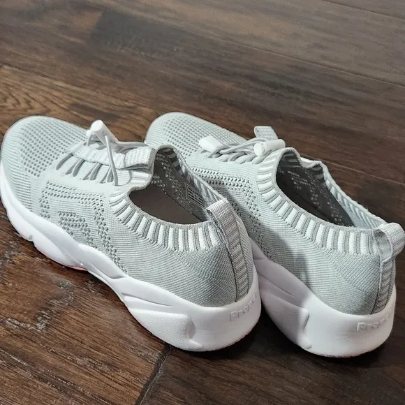 Propét Women's Stability ST Casual Shoes, Women's size 8.0 M. Grey/pink.