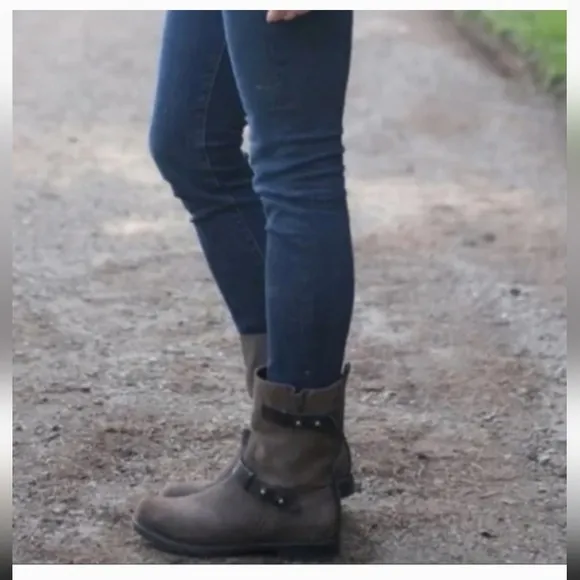 Rag &amp; Bone Distressed Leather Comfy Slouchy Moto Buckle Strapped Boots