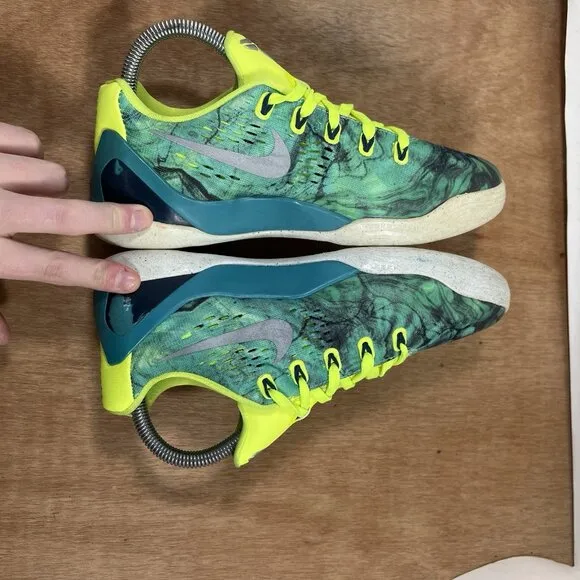 RARE Nike Kobe IX EM Easter Turbo Green Silver Metallic Volt 5.5Y 653593-300