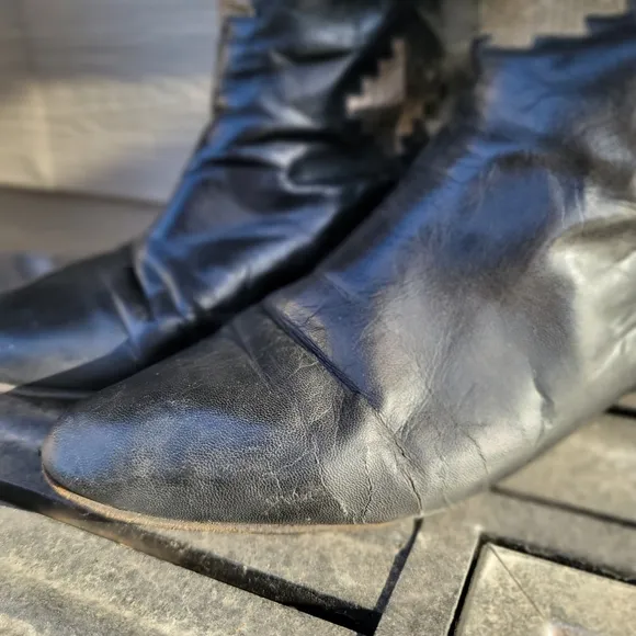 RARE VINTAGE Andrea Pfister Black AZTEK leather Boots Southwest Style Green