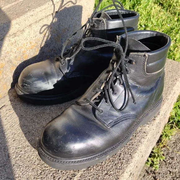 RED WING 2410 Tech Toe Work Boots Size 8 EE (Wide) Black ANSI Z41 PT91 MI/75...