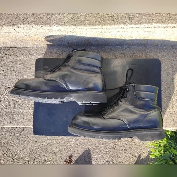 RED WING 2410 Tech Toe Work Boots Size 8 EE (Wide) Black ANSI Z41 PT91 MI/75...