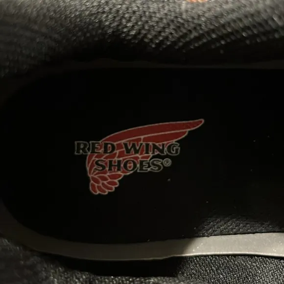 Red Wing Athletic Aluminum Toe Work Shoe Size 13 D.