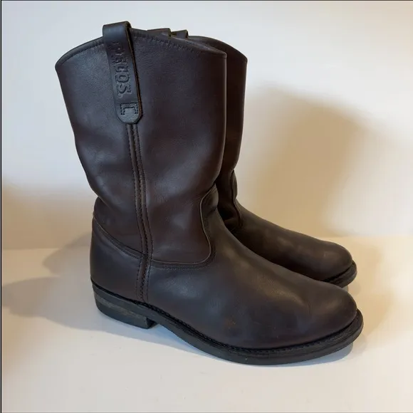 RED WING Men's 1114 Pesos Leather Utility Boots in Dark Brown