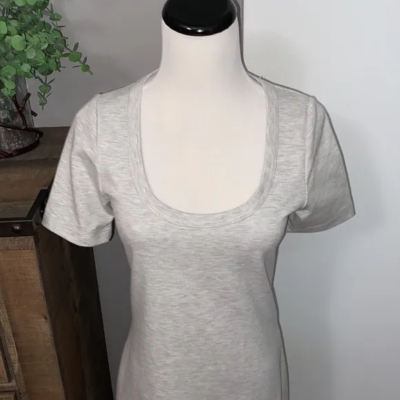 Reiss Camilla Dress in grey with asymmetrical ruffled hem excellent condition  S