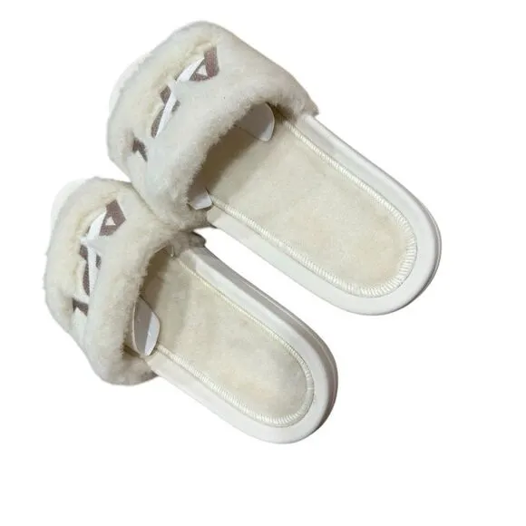 Revolve APL: Athletic Propulsion Labs Womens Shearling Slides - Pristine/Almond