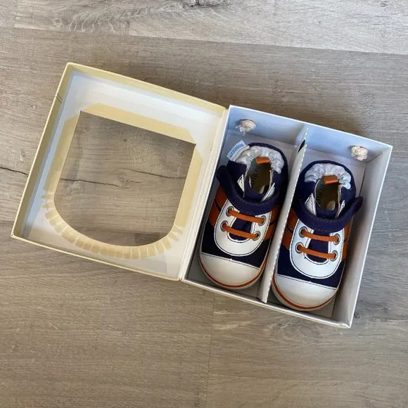 Robeez First Shoes for Baby Designed for Early Walkers Size 4 (9-12 month)