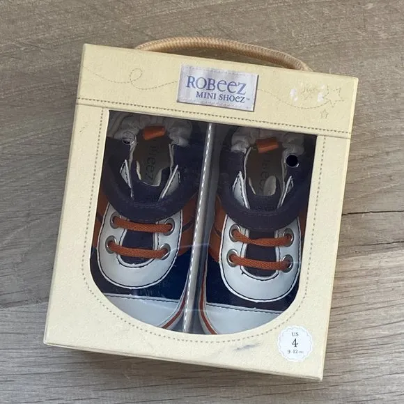 Robeez First Shoes for Baby Designed for Early Walkers Size 4 (9-12 month)