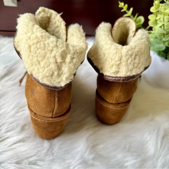 Rocket Dog Bonfire Tan Suede Lace-Up Wedge Boots with Faux Shearling Lining
