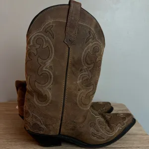 Rockin Country’s Cowboy Boots Size 8