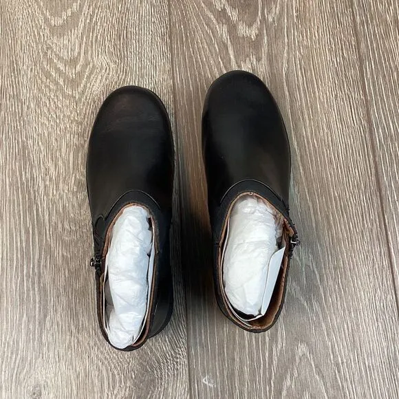 ROCKPORT Tessie Bootie Womans Black Flat Boots Zippper‎ US 6 W