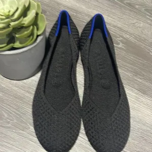 Rothys honeycomb round toe size 8 flat woman’s shoes