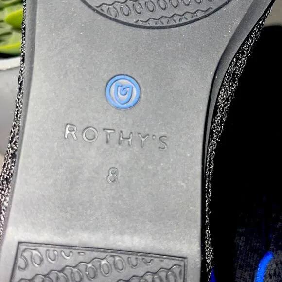 Rothys honeycomb round toe size 8 flat woman’s shoes