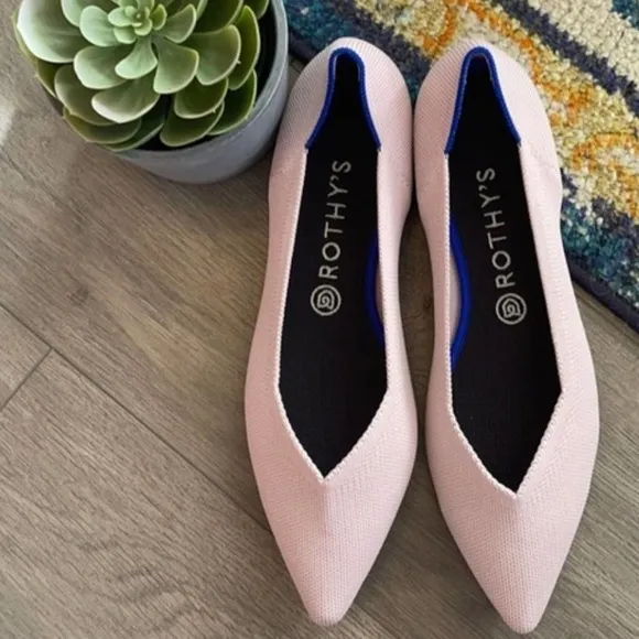 Rothys petal pink size 7.5 woman’s pointed flat