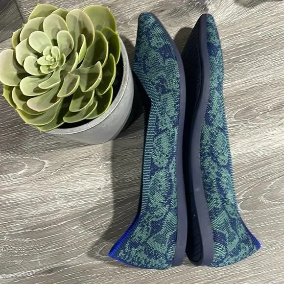 Rothy’s point emerald green snake size 7 woman’s flat shoes