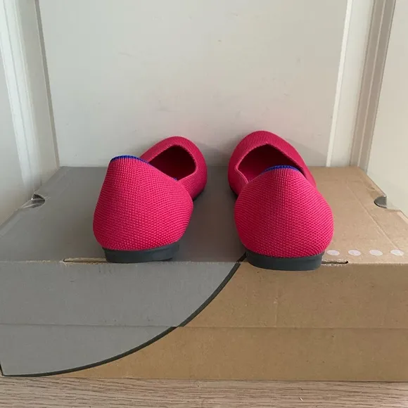 Rothy's RARE RETIRED Hot Pink Round Toe Ballet Flat Shoes - Size 6 EUC