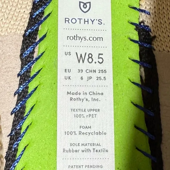 Rothy's The Flat Light Gold Metallic Round Toe Slip-On Ballet Flats NWOT 8.5