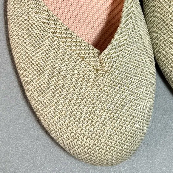 Rothy's The Flat Light Gold Metallic Round Toe Slip-On Ballet Flats NWOT 8.5