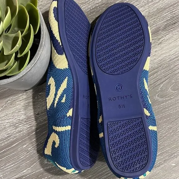 Rothy’s the round toe Moroccan blue size 5.5 woman’s flat shoes