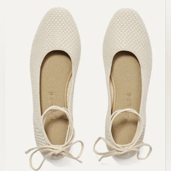 Rothy's The Square Wrap Color: Blanc Size: 9.5